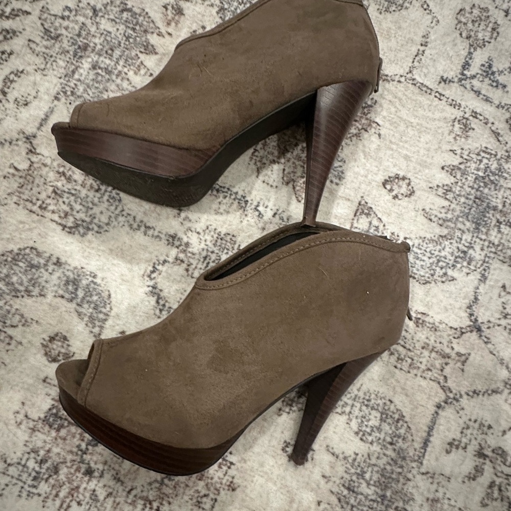 Charming Charlie Chic Brown Peep-Toe Heels